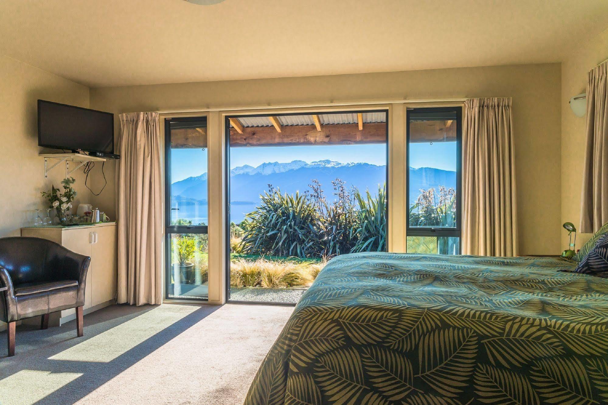 Loch Vista Bed & Breakfast テアナウ エクステリア 写真