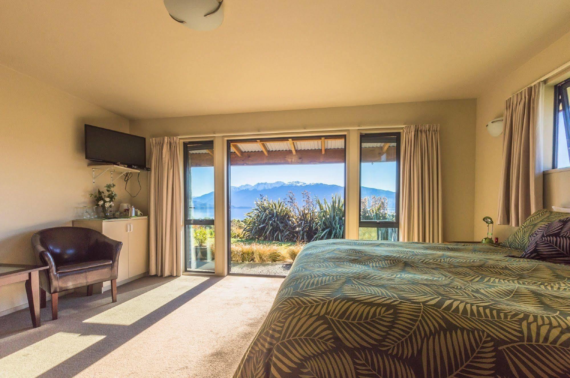 Loch Vista Bed & Breakfast テアナウ エクステリア 写真